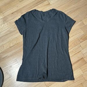 women’s short sleeve heather gray tee